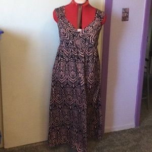 V neck sleeveless dress